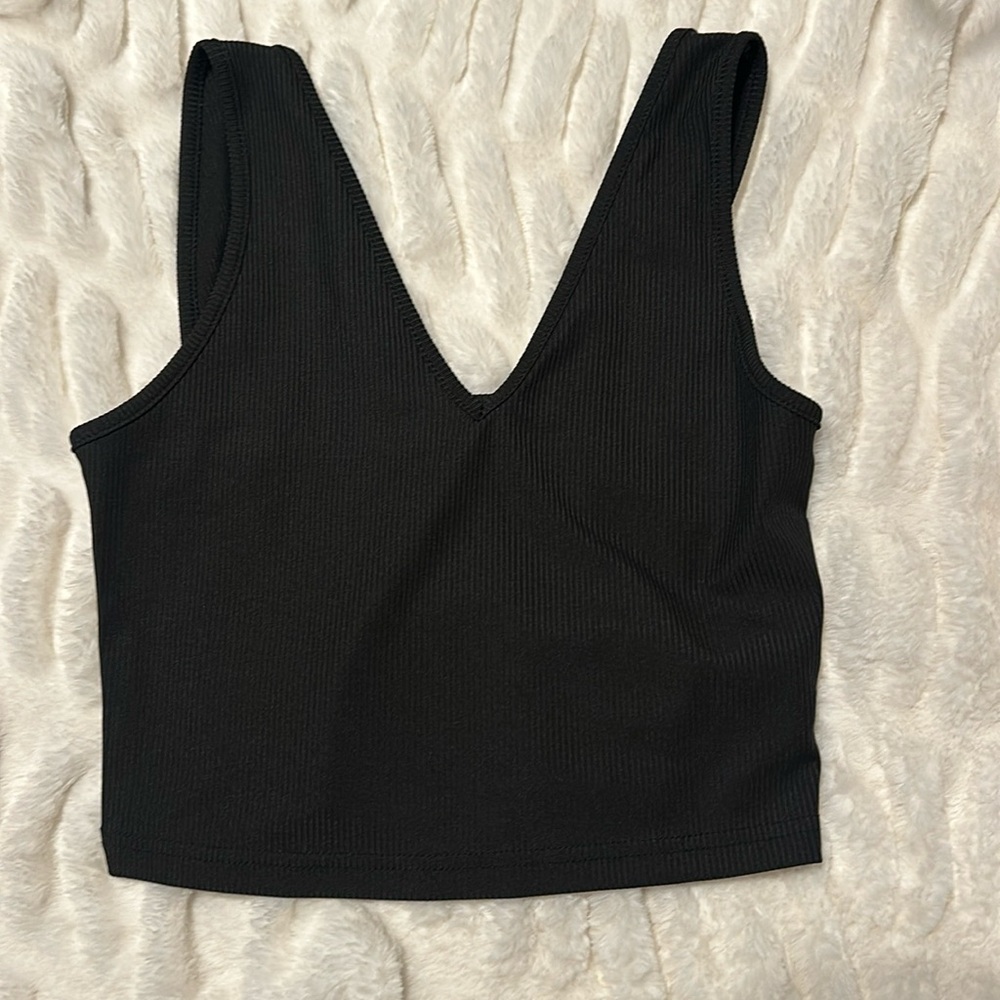 Black cropped SHEIN tank
